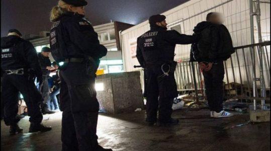 Seven Muslim migrants gang-raped 18-year-old girl in front of a disco in Germany