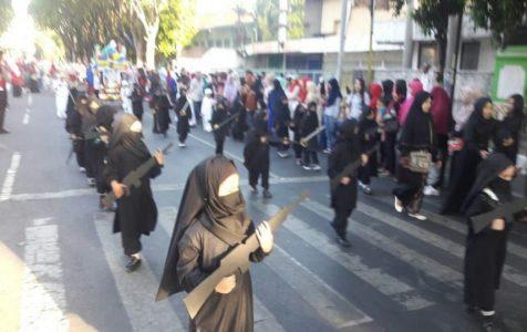 Kindergarten children dressed as ISIS terrorists for Indonesian independence day parade
