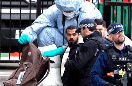 Man carrying knives arrested near UK Parliament on suspicion for plotting act of terrorism