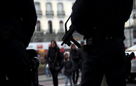 Migrants in Spain clash with the police in Madrid after death of illegal vendor