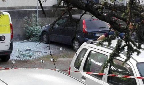 Double explosion in Rome by packed post office – bomb found hidden between two cars
