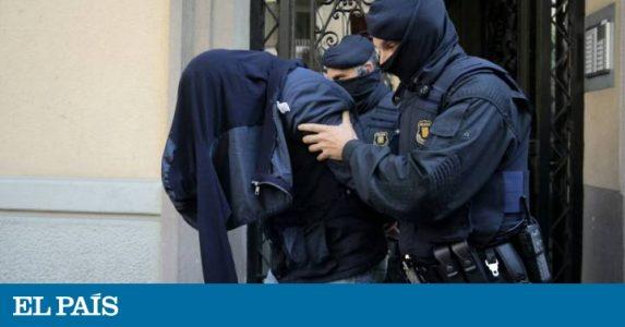 Four suspected ISIS terrorist group members arrested in the raids in Spain and Morocco