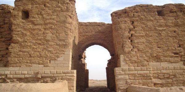 ISIS destroys archeological statues and artifacts in Dura-Europos site in Deir Ezzor