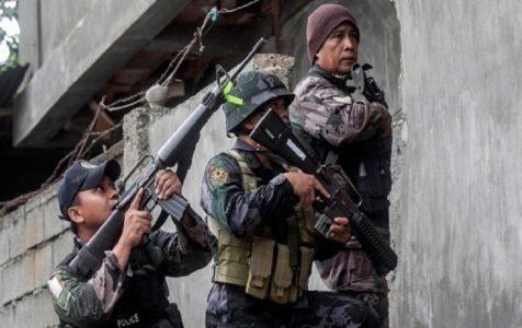 ISIS-linked militants in Marawi abandoning firearms, blending in with evacuees to escape