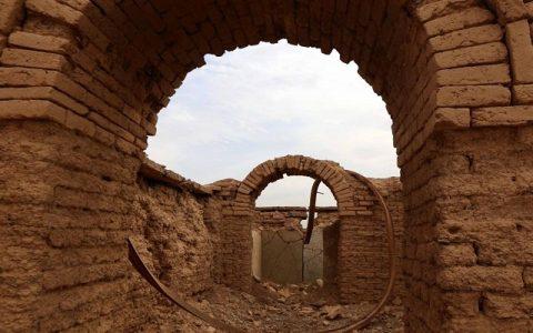 ISIS used a bulldozer to demolish a 2,900 year old Assyrian ziggurat in the ancient city of Nimrud