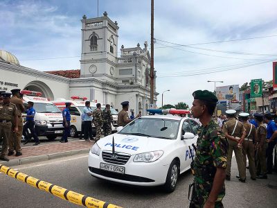 Explosion goes off as Sri Lankan police try to defuse bomb near Colombo church