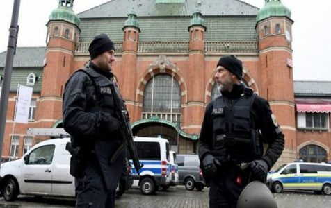 German police raid Islamic organisations over suspected Hamas support