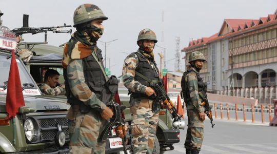 Terrorists kill five Indian paramilitary police in Kashmir attack