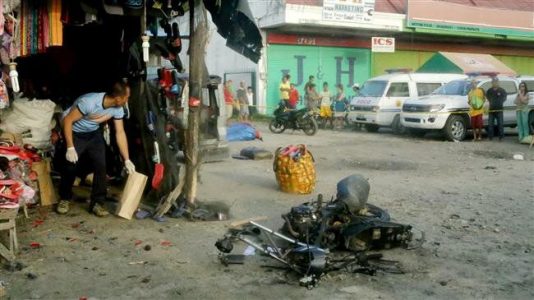 Islamic State bombing wounds eight people in southern Philippines