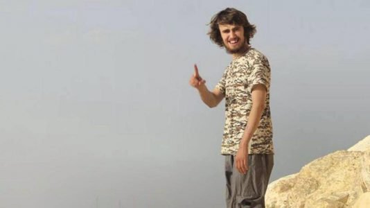 Briton accused of being Islamic State terrorists seen in Syrian prison