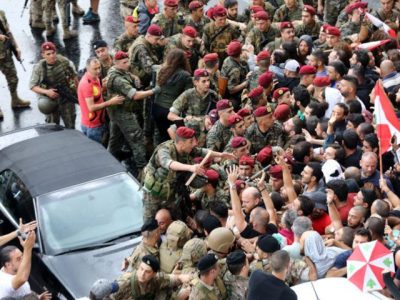 Hezbollah supporters confront anti-establishment Lebanese protesters