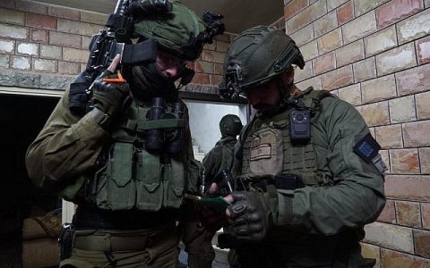 Israeli Army forces prepare demolition of suspected Palestinian terrorist’s home