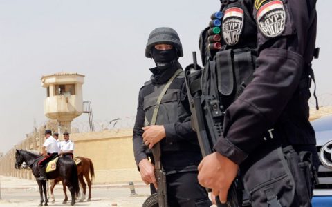 Suicide bomber killed as Egyptian security forces foil terror attack in Sinai