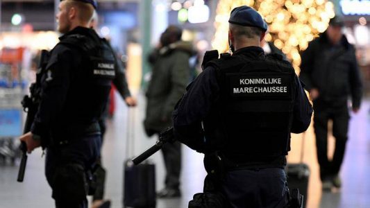 Dutch police authorities arrest two men on suspicion of preparing a terrorist attack
