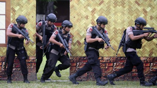 Indonesian police detained five alleged terrorists engaged in militant training