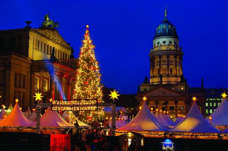 German police received information about suspicious objects at the Christmas market at Berlin