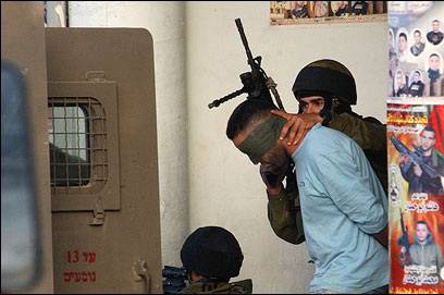 Israel Defence Forces arrest senior Hamas officials in Hebron area