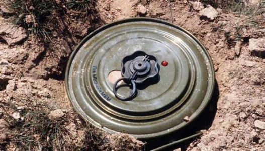 Four civilians injured in two Islamic State landmines blast in the Hama countryside