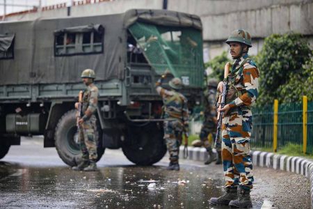 Two Lashkar-e-Taiba terrorists who killed CRPF jawans in Handwara encounter identified