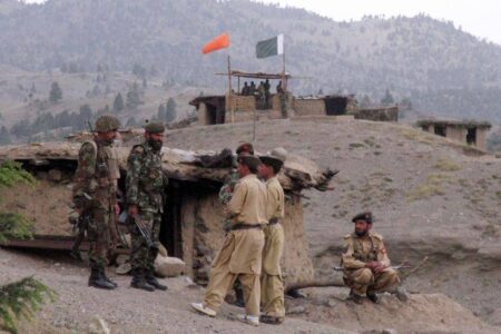 Four Pakistani soldiers killed in gun battle with terrorists along the Pakistan-Afghanistan border