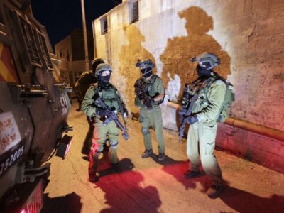 Israeli military forces arrested two Hamas chiefs in the West Bank