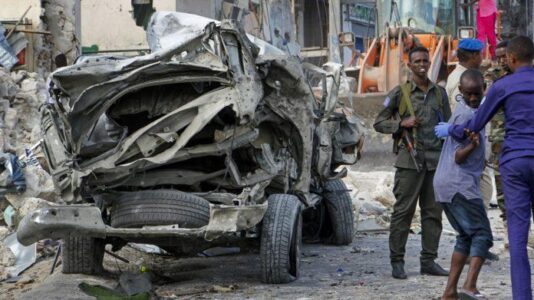 Roadside blast kills at least five people in the Somalian capital Mogadishu