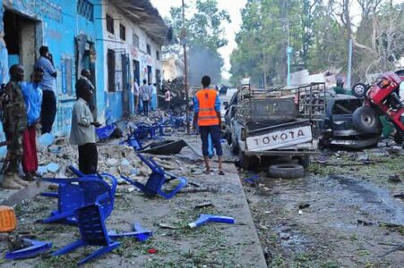At least eight people killed in police convoy bombing in Mogadishu