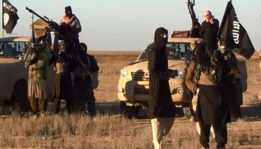 Islamic State terrorists kidnapped three civilians and stealed their property