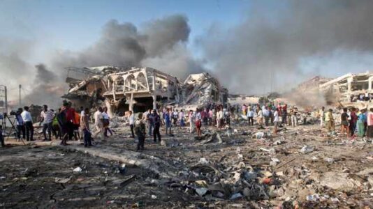 Suicide bomber killed seven people in attack on restaurant in Mogadishu