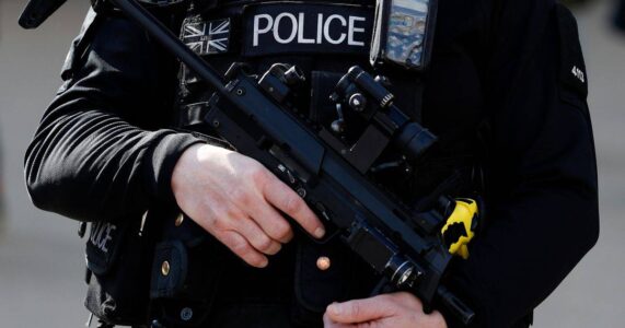 UK police auhorities arrested a man on suspicion of terrorism offences at the Luton airport