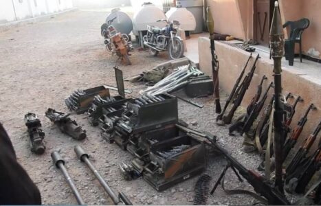 Islamic State terrorist attack and seize Syrian military equipment in the Hama desert