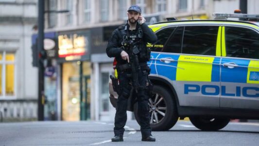 London police authorities to increase armed patrols due to severe terrorist threat
