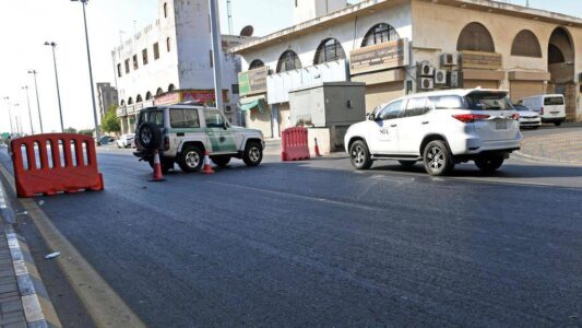 Three people wounded in blast at non-Muslim Saudi cemetery