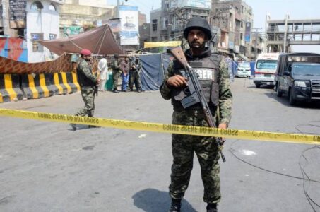 Five people arrested after Pakistani forces thwarted terrorist attack