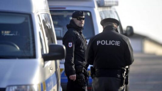 Czech police authorities detaied five people over terror activities