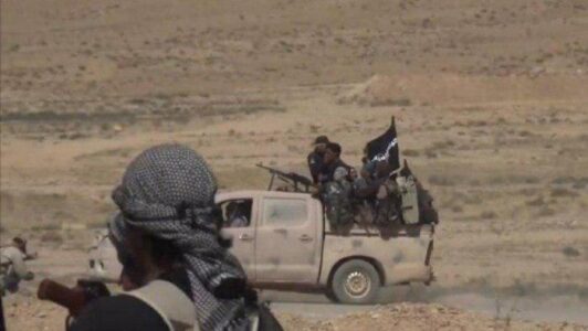 Islamic State cells target U.S. base perimeter in the Al-Omar oil field