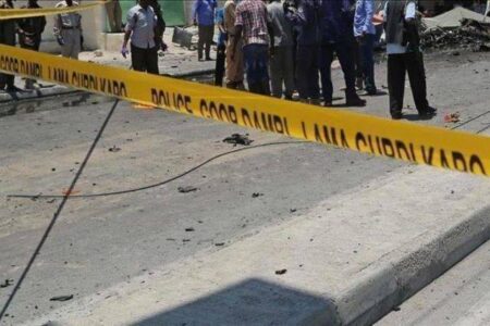 At least sixteen people dead and several injured in three bomb blasts in Somalia