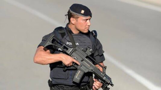 Spanish court remands three suspected Islamic State terrorists
