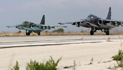 Russian jets bomb Islamic State hideouts in Syrian desert