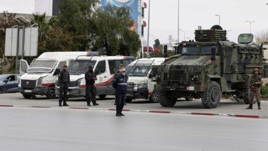 Terrorists suspected in gunfire on Tunisia police post