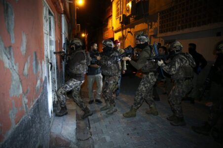 Turkish authorities detained nine Islamic State and al-Qaida terrorists