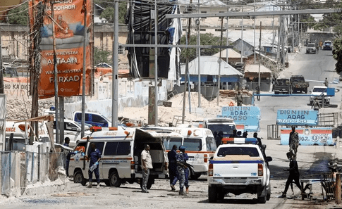 Car bomb targeting Somalia election delegates killed six people