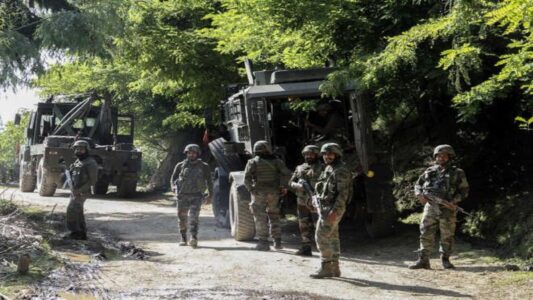 Two Lashkar-e-Taiba terrorists arrested for I-Day grenade attack in Budgam