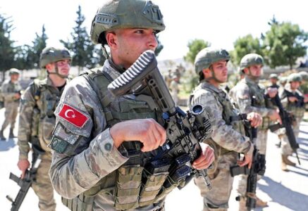 Turkey confronts al Qaeda splinter HTS in northern Syria