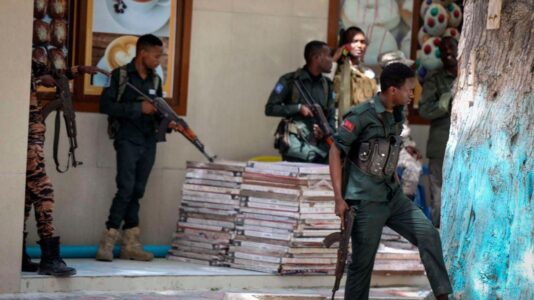 Somali forces end deadly siege by Al Shabaab