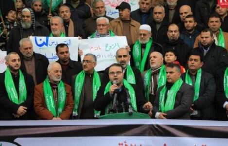 Hamas Tells Israel It is Ready with ‘Sword and Shield’ in Large Gaza Rally