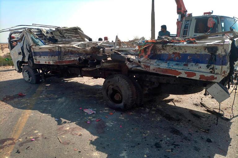 Suicide bombing in southwest Pakistan kills 10 policemen