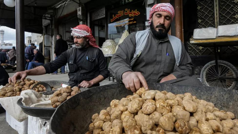 IS truffle picker attacks: At least 26 killed in Syrian desert ambush