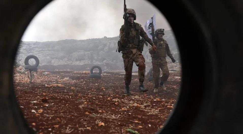 Syria’s main insurgent group moving away from Al Qaeda
