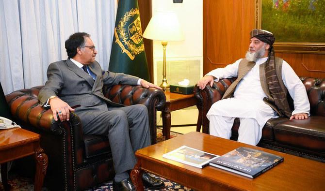 Pakistani FM meets Afghan commerce minister, stresses on ‘collective action against terrorism’